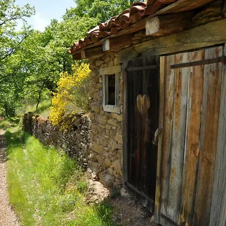 Les 5 Noyers
