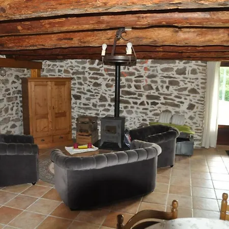 Les 5 Noyers Saint-Ilpize