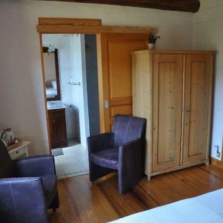 Les 5 Noyers